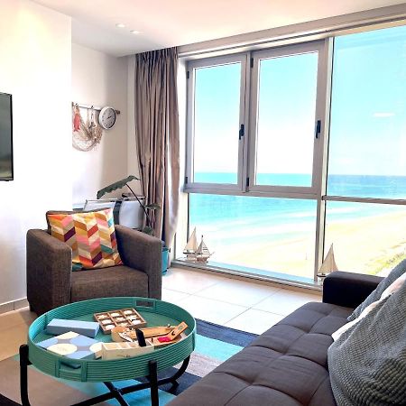Beach Apartment- Breathtaking Views With Bomb Shelter Herzelia Exteriör bild