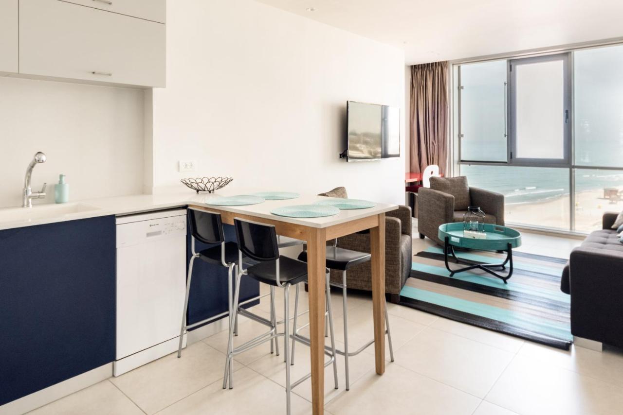Beach Apartment- Breathtaking Views With Bomb Shelter Herzelia Exteriör bild